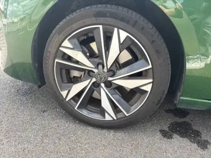 Photo 12 Peugeot 308  PHEV 180 e-EAT8