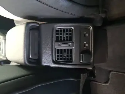 Photo 31 Renault Captur  E-Tech full hybrid 145