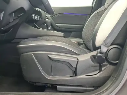 Photo 28 Renault Captur  E-Tech full hybrid 145