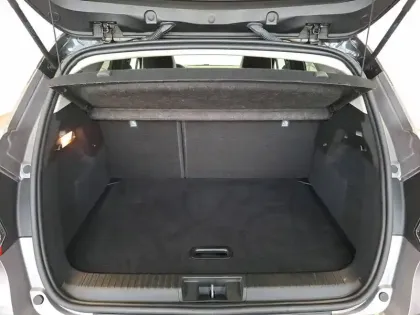 Photo 15 Renault Captur  E-Tech full hybrid 145