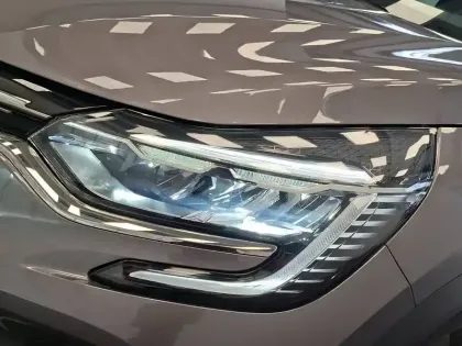 Photo 36 Renault Captur  E-Tech full hybrid 145