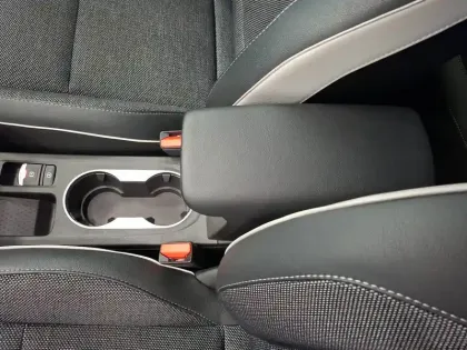 Photo 22 Renault Captur  E-Tech full hybrid 145