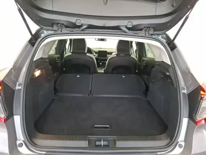 Photo 16 Renault Captur  E-Tech full hybrid 145