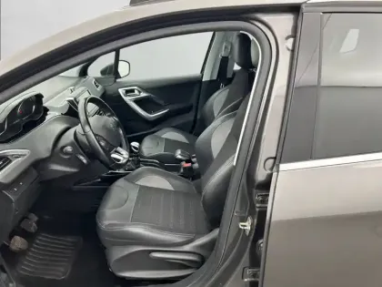 Photo 31 Peugeot 2008  1.2 PureTech 130ch S&S BVM6