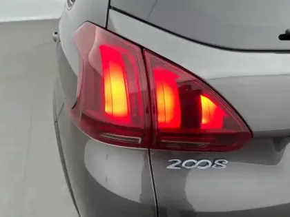 Photo 37 Peugeot 2008  1.2 PureTech 130ch S&S BVM6