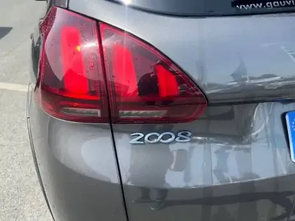 Photo 16 Peugeot 2008  1.2 PureTech 130ch S&S BVM6