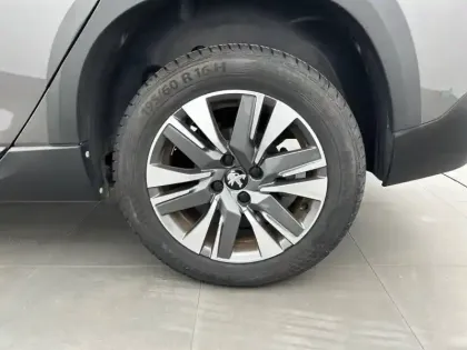 Photo 33 Peugeot 2008  1.2 PureTech 130ch S&S BVM6