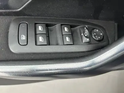 Photo 35 Peugeot 2008  1.2 PureTech 130ch S&S BVM6