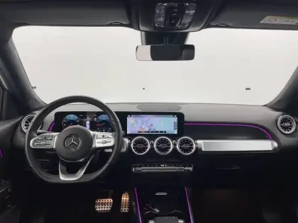 Photo 30 Mercedes GLB  200 7G-DCT