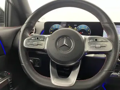 Photo 22 Mercedes GLB  200 7G-DCT