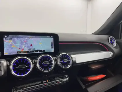 Photo 25 Mercedes GLB  200 7G-DCT