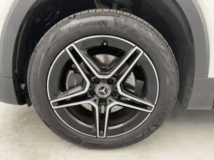 Photo 17 Mercedes GLB  200 7G-DCT