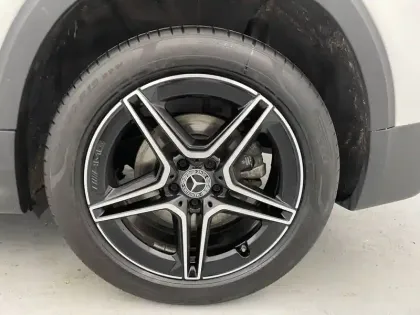 Photo 16 Mercedes GLB  200 7G-DCT