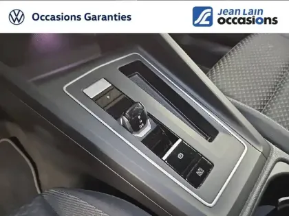 Photo 15 Volkswagen Golf  1.5 eTSI OPF 130 DSG7