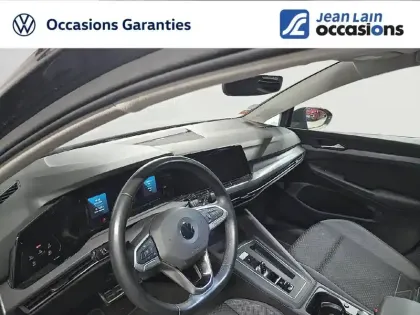 Photo 12 Volkswagen Golf  1.5 eTSI OPF 130 DSG7