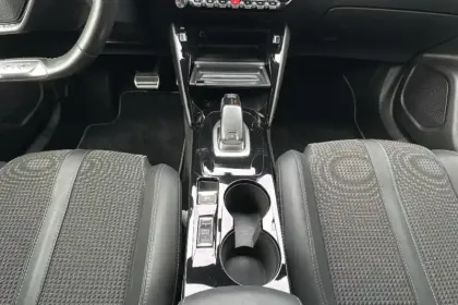 Photo 19 Peugeot 2008  PureTech 130 S&S EAT8