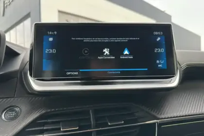 Photo 17 Peugeot 2008  PureTech 130 S&S EAT8