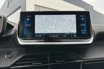 Photo 15 Peugeot 2008  PureTech 130 S&S EAT8