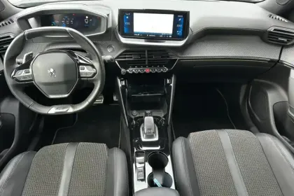 Photo 11 Peugeot 2008  PureTech 130 S&S EAT8