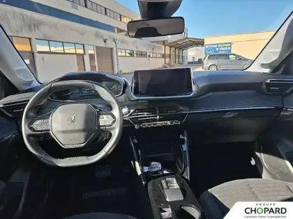 Photo 11 Peugeot 208  Electrique 50 kWh 136ch