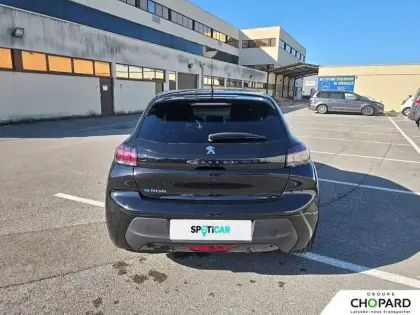 Photo 33 Peugeot 208  Electrique 50 kWh 136ch