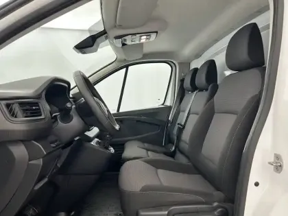 Photo 17 Renault Trafic  PC L2H1 3T BLUE DCI 150