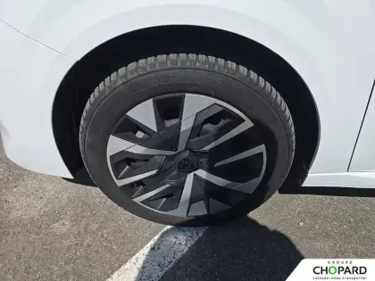 Photo 24 Peugeot 208  Hybrid 100 e-DCS6