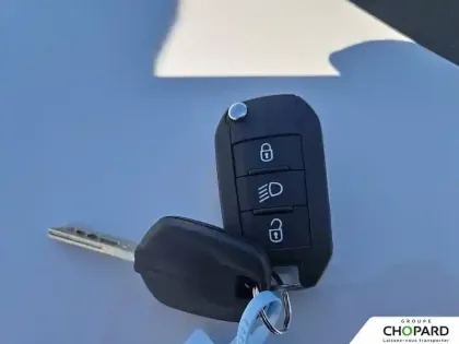 Photo 20 Peugeot 208  Hybrid 100 e-DCS6