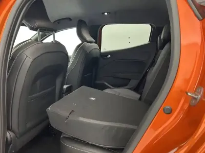 Photo 49 Renault Clio  E-Tech full hybrid 145