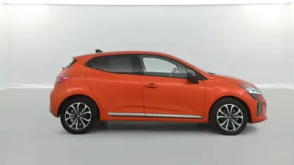 Photo 25 Renault Clio  E-Tech full hybrid 145