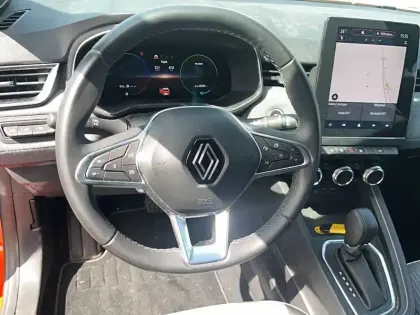 Photo 14 Renault Clio  E-Tech full hybrid 145