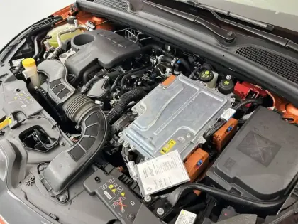 Photo 46 Renault Clio  E-Tech full hybrid 145