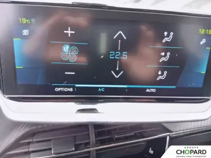 Photo 13 Peugeot 208  Electrique 50 kWh 136ch