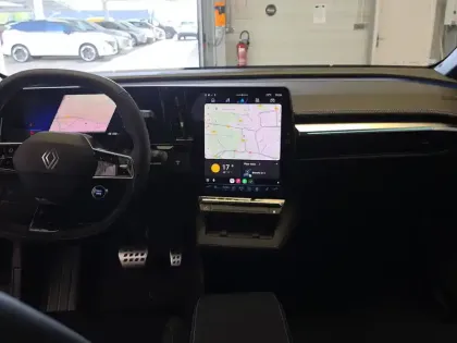 Photo 10 Renault Megane  E-Tech 220 ch autonomie confort