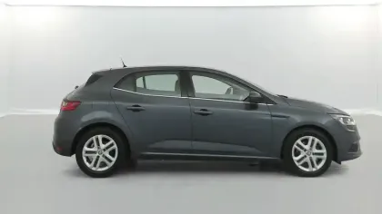 Photo 14 Renault Megane Mégane IV Berline Blue dCi 115
