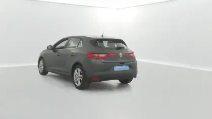 Photo 11 Renault Megane Mégane IV Berline Blue dCi 115