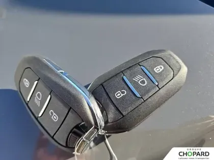 Photo 20 Peugeot 2008  Hybrid 145 e-DCS6