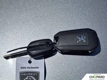 Photo 20 Peugeot 208  PureTech 75 S&S BVM5
