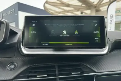 Photo 17 Peugeot 208  PureTech 100 S&S EAT8