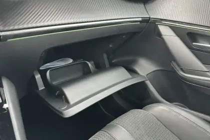 Photo 21 Peugeot 208  PureTech 100 S&S EAT8