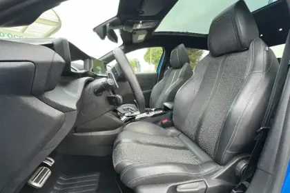 Photo 8 Peugeot 208  PureTech 100 S&S EAT8