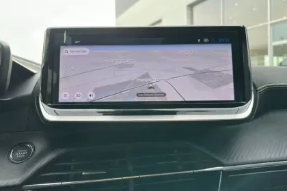 Photo 15 Peugeot 208  Hybrid 110 e-DCS6