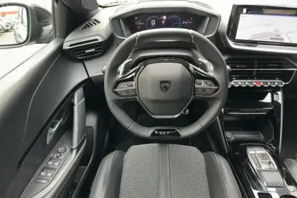 Photo 12 Peugeot 208  Hybrid 110 e-DCS6