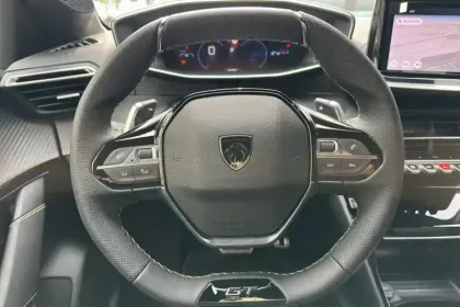 Photo 13 Peugeot 208  Hybrid 110 e-DCS6