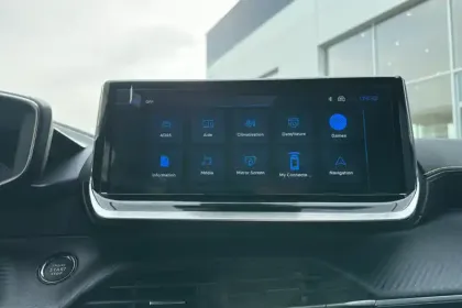 Photo 16 Peugeot 208  Hybrid 110 e-DCS6