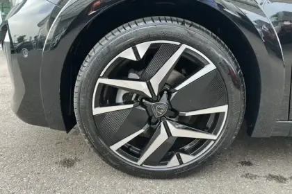 Photo 27 Peugeot 208  Hybrid 110 e-DCS6