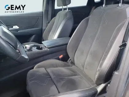 Photo 8 DS DS 7 DS7 Crossback Hybride E-Tense 225 EAT8