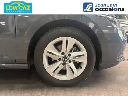 Photo 8 Volkswagen Golf  1.0 eTSI OPF 110 DSG7