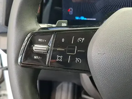 Photo 29 Renault Megane  E-Tech EV40 130ch standard charge