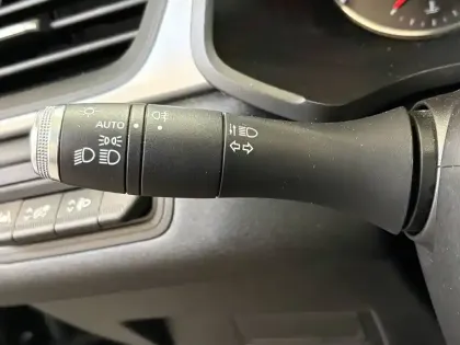 Photo 37 Renault Captur  Blue dCi 115 EDC